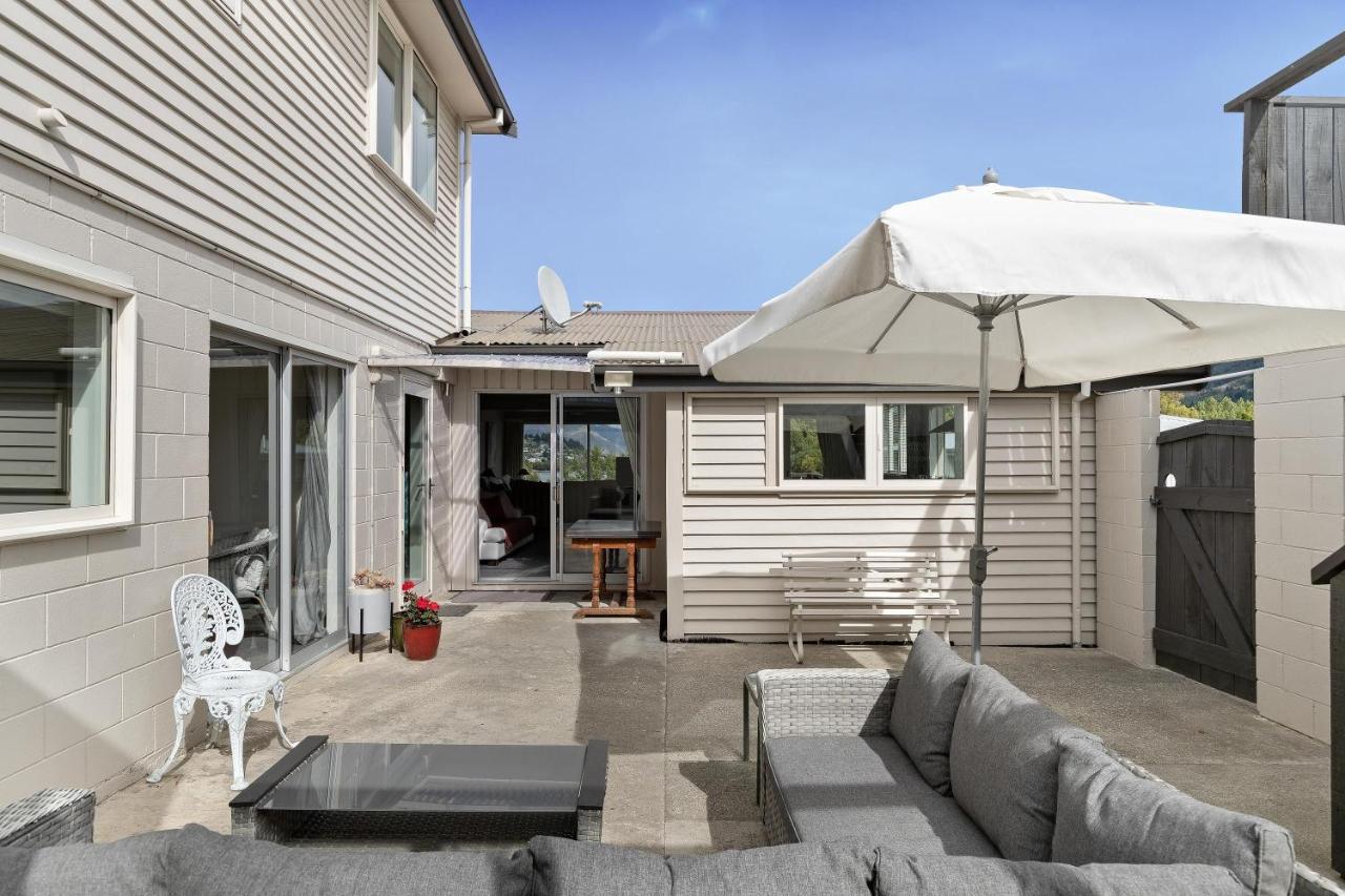 Lake And Mountain View Living كوينستاون المظهر الخارجي الصورة