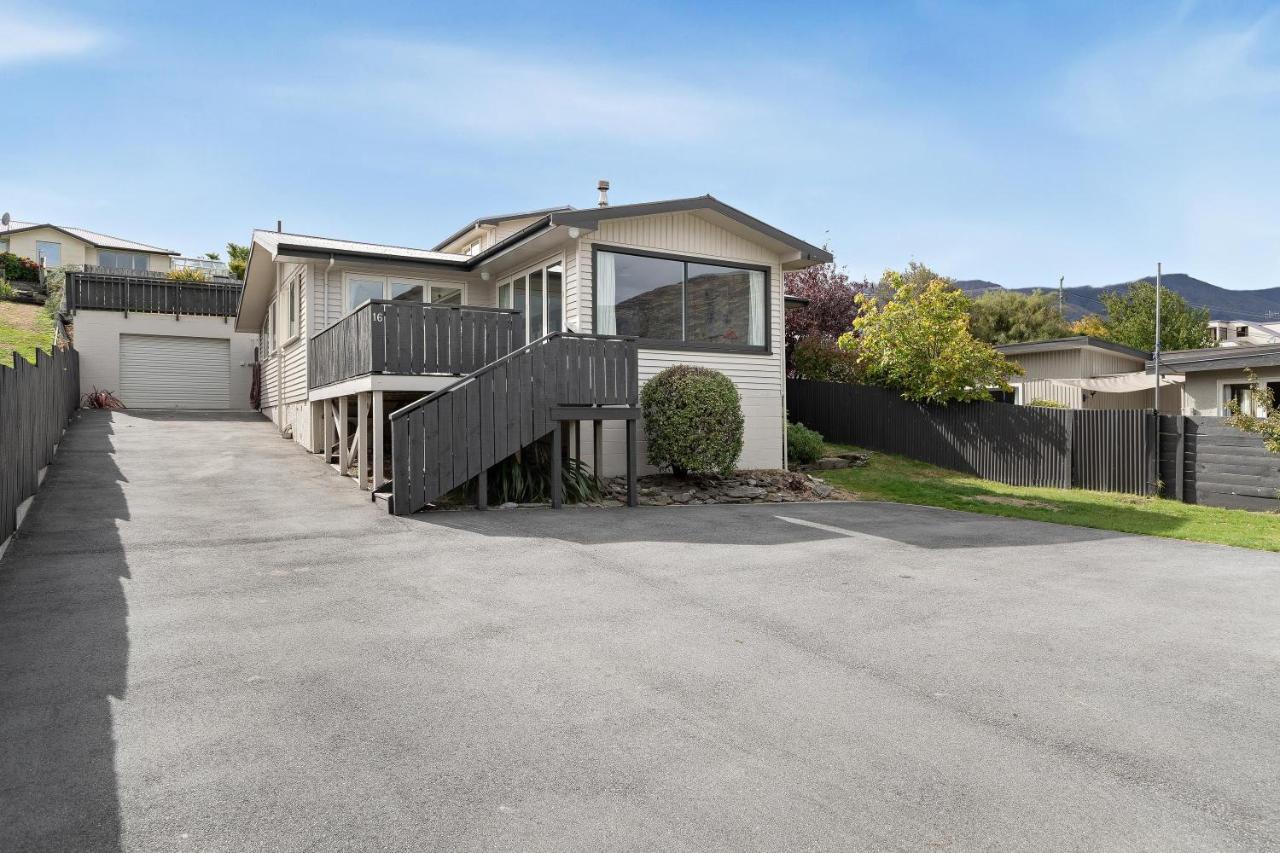 Lake And Mountain View Living كوينستاون المظهر الخارجي الصورة