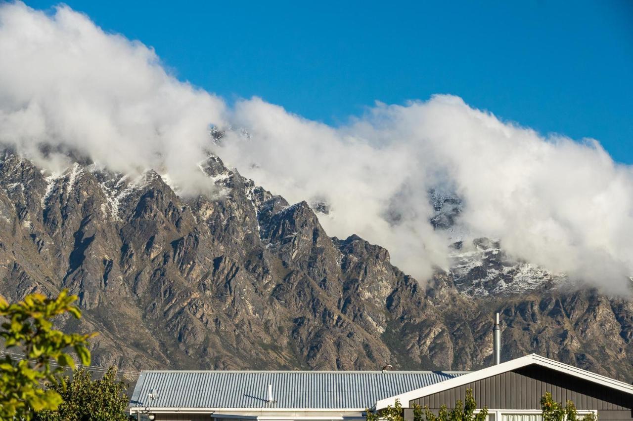 Lake And Mountain View Living كوينستاون المظهر الخارجي الصورة