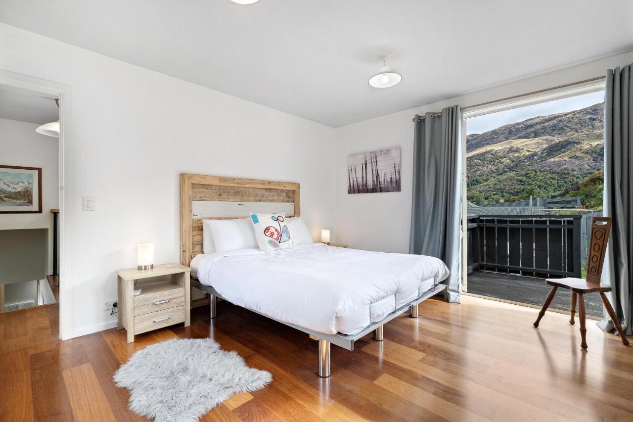 Lake And Mountain View Living كوينستاون المظهر الخارجي الصورة